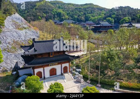 Le Temple de Liánhuā, un joyau architectural enchanteur dans la ville paisible de Wuwei !