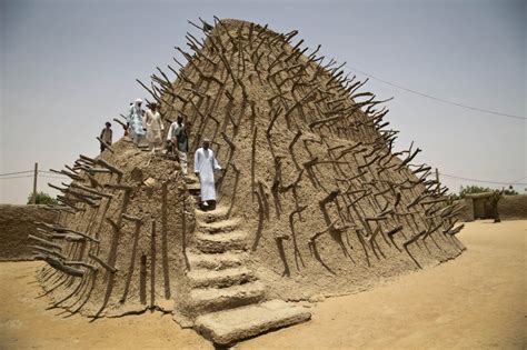  Le Tombeau de Gao Shi : Un Voyage dans le Temps Impérial !